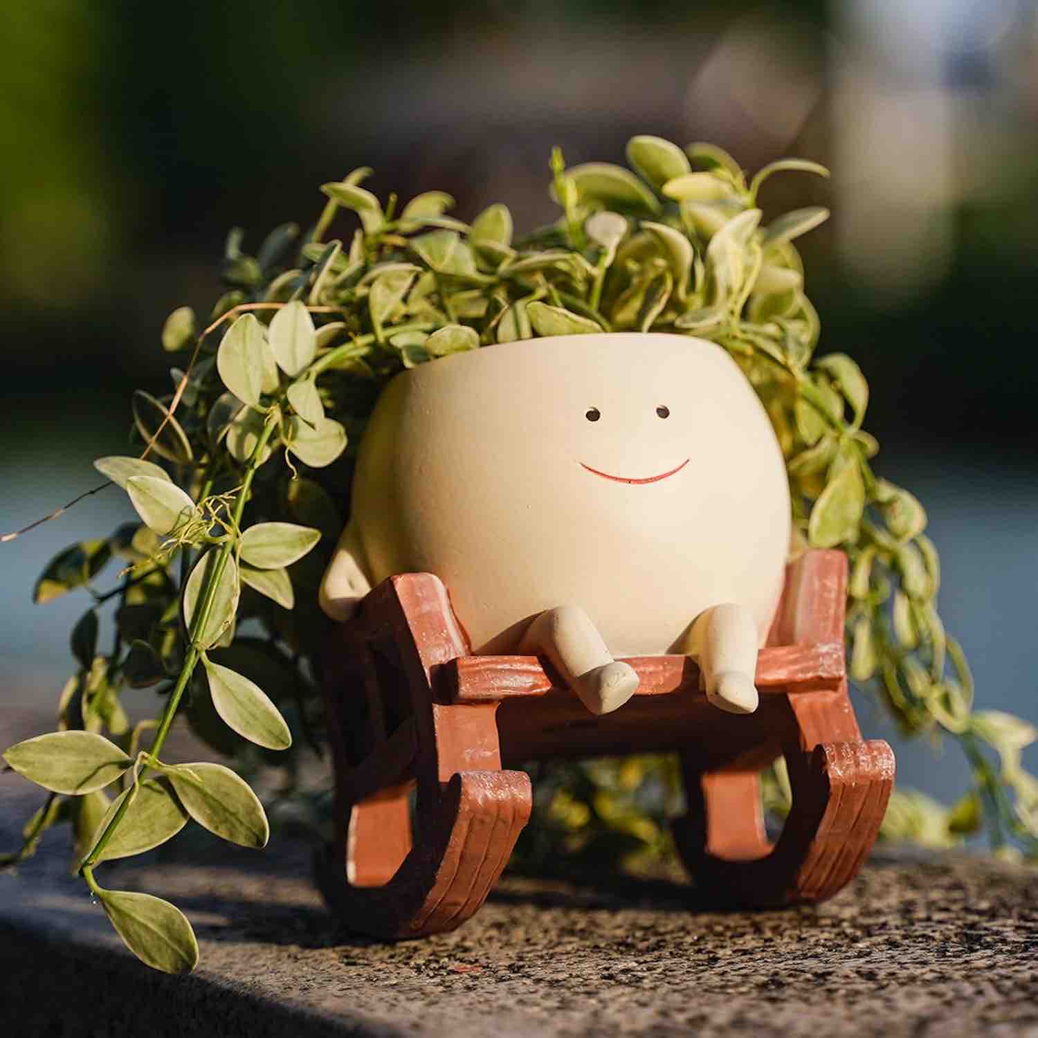 Sitting Smiling Pot